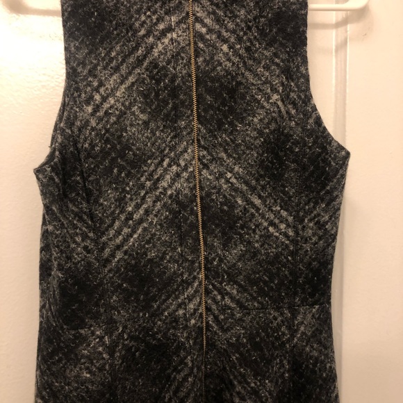 Size 6 Sleeveless Wool Dress - Banana Republic - Picture 5 of 8